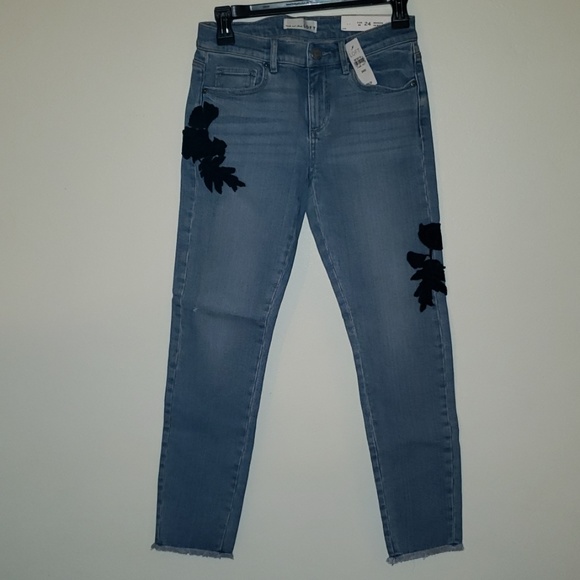 LOFT Denim - Womens LOFT Modern Skinny Blk Rose Embellish Jeans